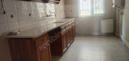 dikmen ata mahallesi kiralık m3+1 yüksek giriş balkonlu daire