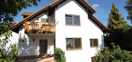 Wohnung mit EBK & Terrasse in 3-FH in Pohlheim-Garbenteich