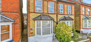 2 bedroom semi-detached house to rent