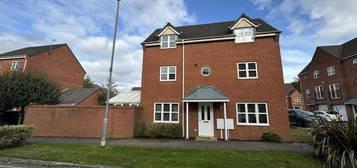 4 bedroom detached house to rent