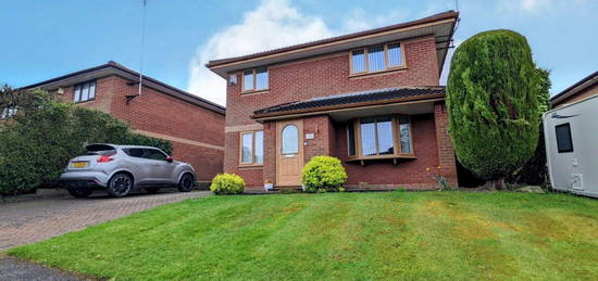 4 bed detached house for sale