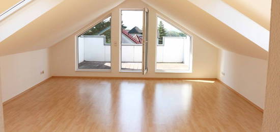 schöne 2-Zimmer-Wohnung, Dachterrasse, Parkplatz, EBK, in Rinteln