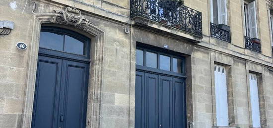 BORDEAUX ST SEURIN. Appartement T3