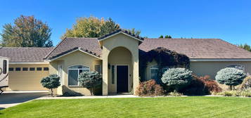 2601 Ficus Dr, West Richland, WA 99353