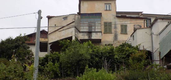 Casa o villa in vendita in via Principale, 73 -13