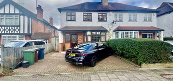 3 bed semi-detached house to rent