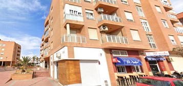 Piso en venta en calle Ramón y Cajal