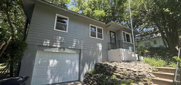 1424 O St, Omaha, NE 68107