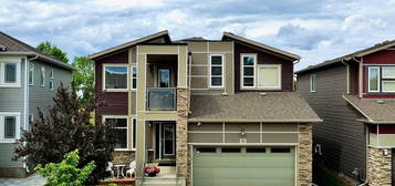 81 Rosemount Blvd, Beaumont, AB T4X 1Z5