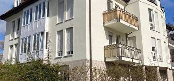 Preußisches Viertel: Helle Dachgeschoss-Wohnung mit drei Zimmern, zwei Balkonen und Lift