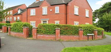 4 bedroom semi-detached house to rent