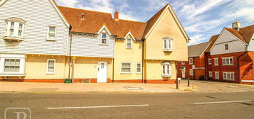 Flat to rent in Hythe Hill, Colchester, Essex CO1