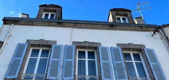 Maison  à vendre, 12 pièces, 8 chambres, 220 m²