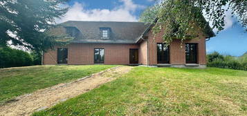 Charmante maison de plein-pied avec de beaux volumes