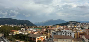 Spazioso Quadrilocale Ristrutturato in Via Ragazzi