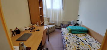 Subletting Single room student Dormitory