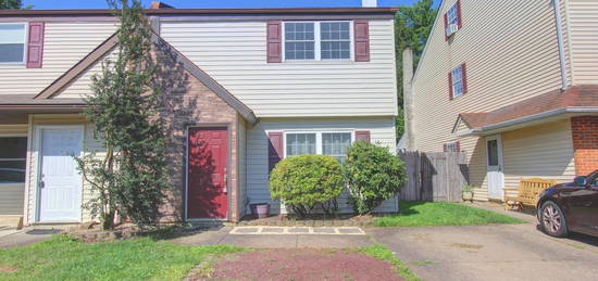 27 Braithwaite Ln, Quakertown, PA 18951