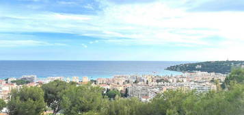 ROQUEBRUNE CAP MARTIN - QUARTIER BELLEVUE - T3 traversant de 75,44 m² avec terrasses et cave