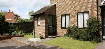 2 bedroom ground floor flat to rent