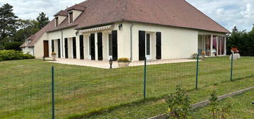 Vends villa d’architecte, Montilly