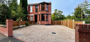 3 bed semi-detached house to rent