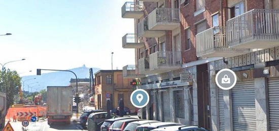 Alloggio libero : 450 euro zona nord