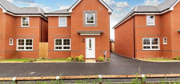 4 bedroom detached house to rent