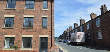 Property to rent in Crompton Road, Macclesfield, Cheshire SK11