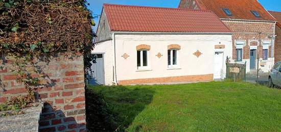 Location petite maison Avesnes les Aubert