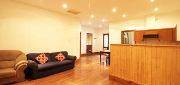 2 bedroom ground floor flat