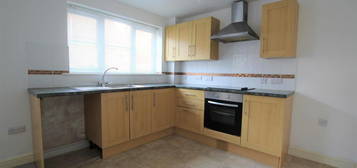 Flat to rent in Palace Gate, Irthlingborough, Wellingborough NN9