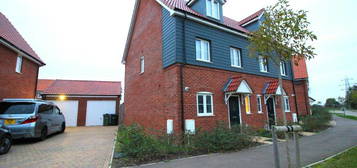 3 bedroom semi-detached house