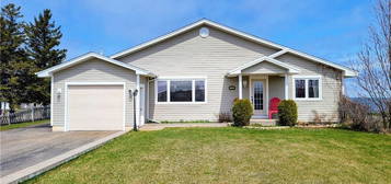 7701 du Havre Street, Bas-Caraquet, New Brunswick