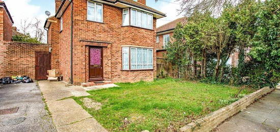 3 bedroom semi-detached house