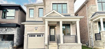 16 Cecil Sinclair Dr, Markham, ON L6C 3L3