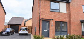 2 bed semi-detached house to rent