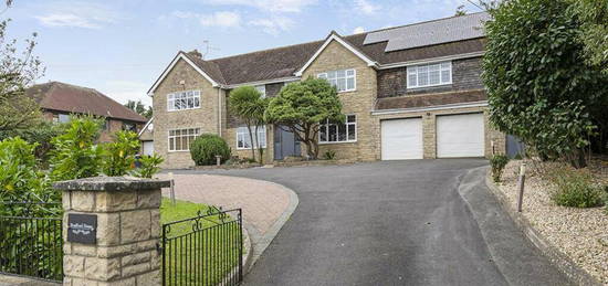 5 bedroom detached house for sale