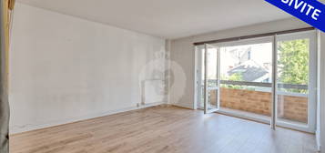 APPARTEMENT AVEC BALCON QUARTIER PETIT IVRY