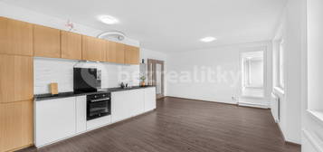 Pronájem bytu 3+kk 83 m², Pod Harfou, Praha