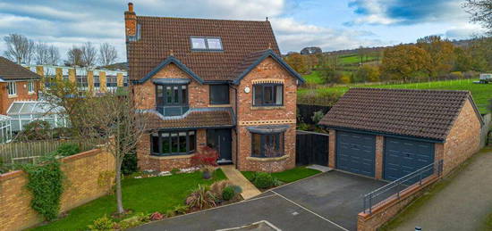 5 bedroom detached house for sale