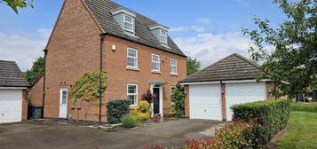 5 bedroom detached house