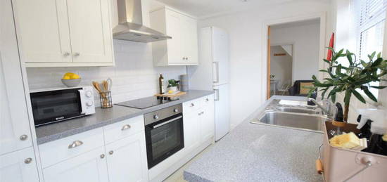 4 bedroom terraced house