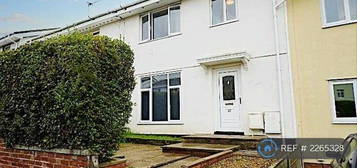 5 bedroom semi-detached house