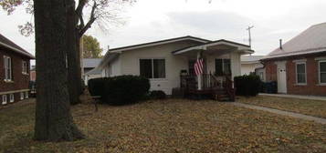 527 S  2nd St, Guttenberg, IA 52052