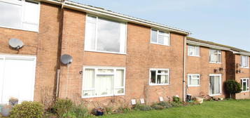 Flat to rent in Cowen Close, Crewkerne TA18