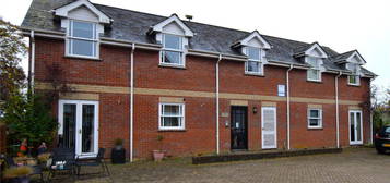 Flat to rent in Anstey Road, Alton, Hampshire GU34