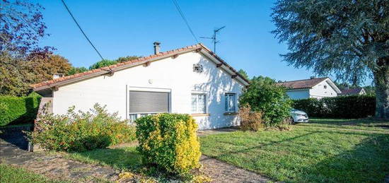 Maison de plain-pied  à vendre, 4 pièces, 3 chambres, 100 m²