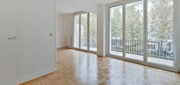 Appartement  à louer, 4 pièces, 2 chambres, 66 m²