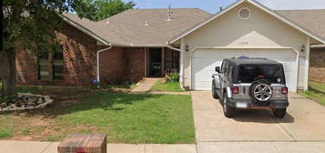 11909 Moon Beam Dr, Oklahoma City, OK 73162