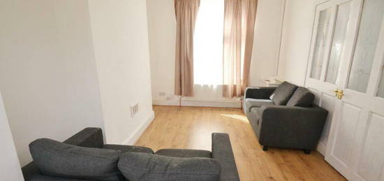 2 bedroom terraced house